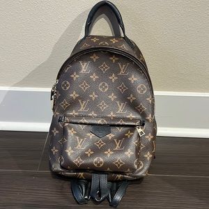 authentic LV Palm Springs PM monogram canvas backpack 
‼️SOLD OUT IN STORES‼️